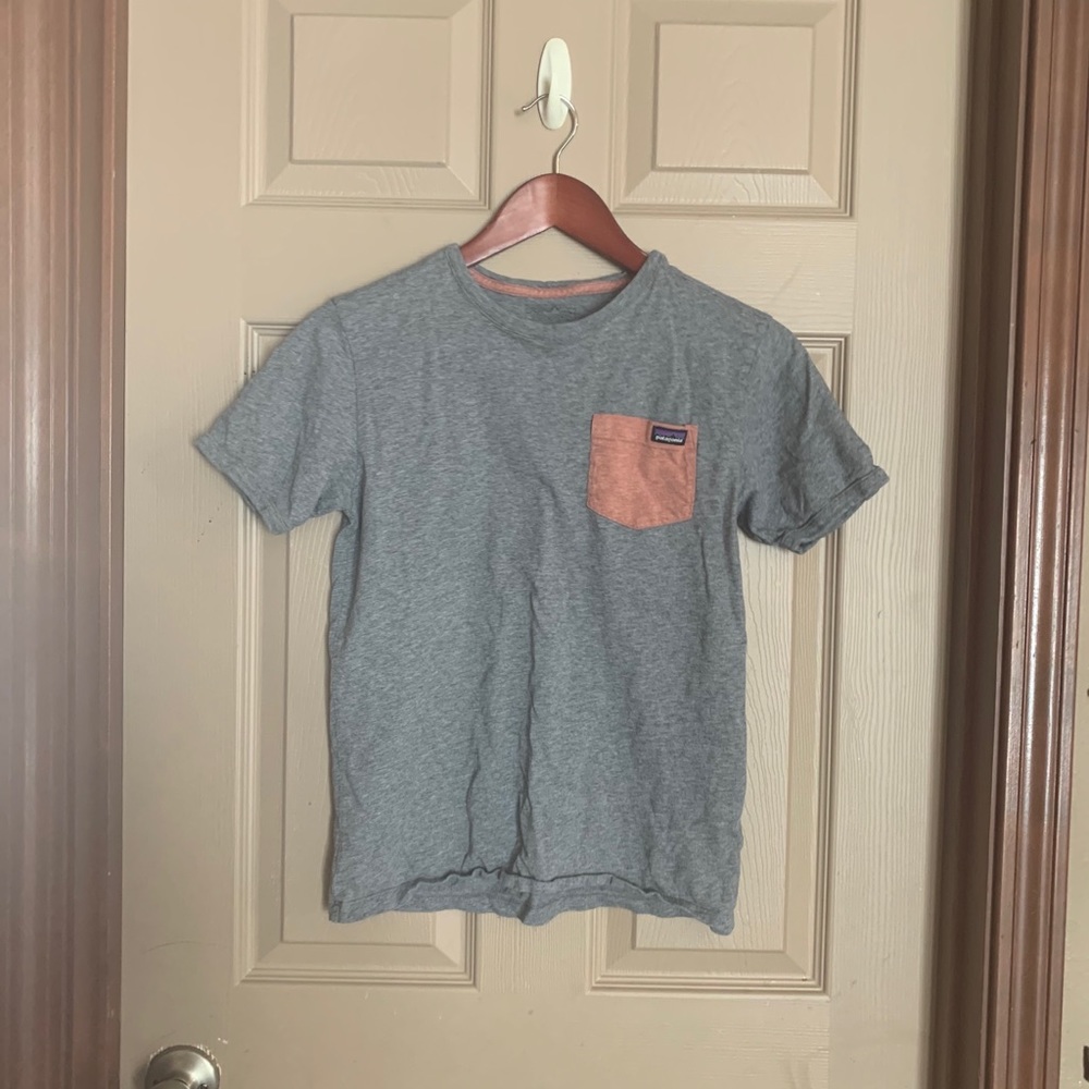 Boys Patagonia size 14 (XL) Tee